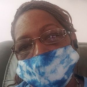 Meet your Posher, Evette